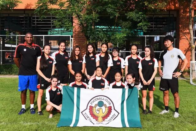 尽管后防线伤病严重，利物浦今夏不考虑引入斯彭斯